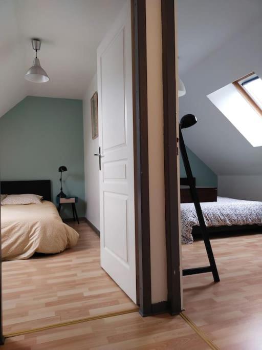 Charmant Appartement Au Calme Avec Parking Besancon Luaran gambar