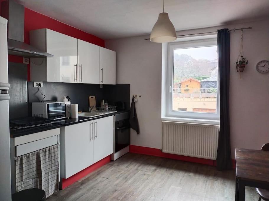 Charmant Appartement Au Calme Avec Parking Besancon Luaran gambar